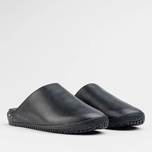 The Clog - Black Speckle