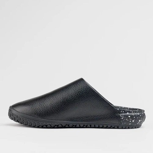 The Clog - Black Speckle