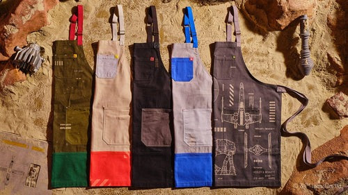 STAR WARSâ¢ R2-D2 Essential Apron
