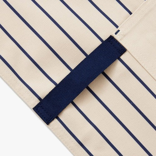 MLBâ¢ Cooperstown New York Yankeesâ¢ Essential Apron