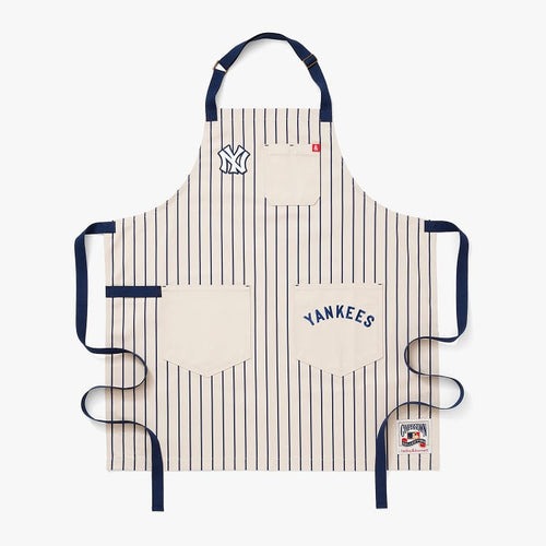 MLBâ¢ Cooperstown New York Yankeesâ¢ Essential Apron