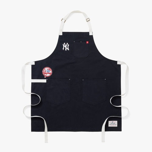 MLBâ¢ New York Yankeesâ¢ Essential Apron