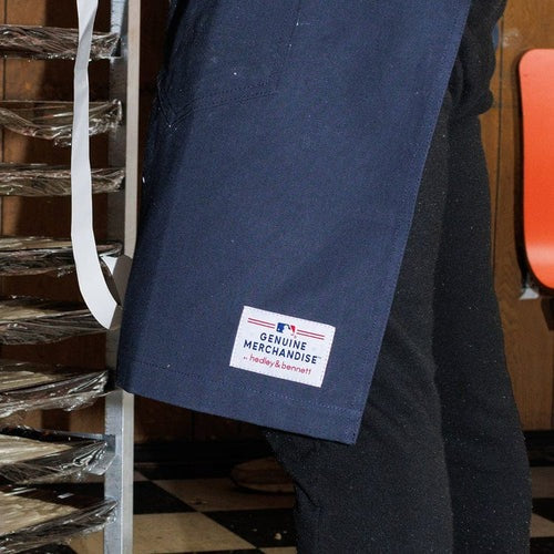 MLBâ¢ New York Yankeesâ¢ Essential Apron