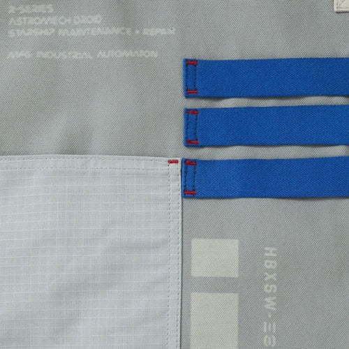 STAR WARSâ¢ R2-D2 Essential Apron